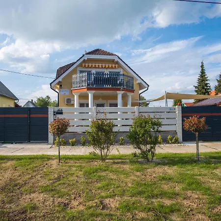 بيت للعطل Luxvil