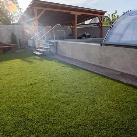 بيت للعطل Luxvil Balatonkeresztúr