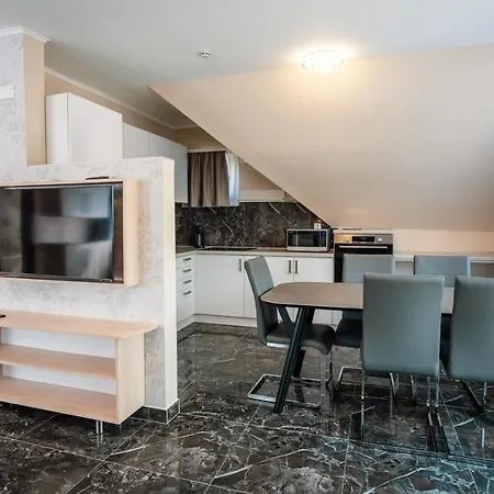 Luxvil بيت للعطل *