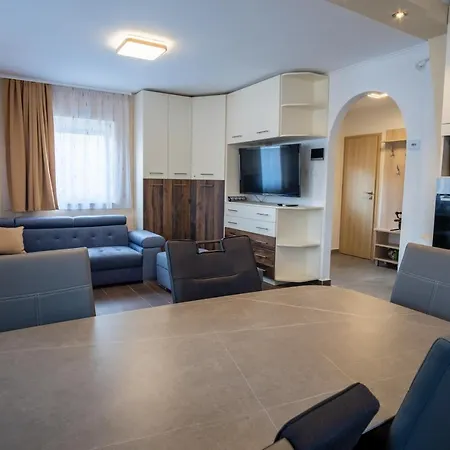 Luxvil * Balatonkeresztúr