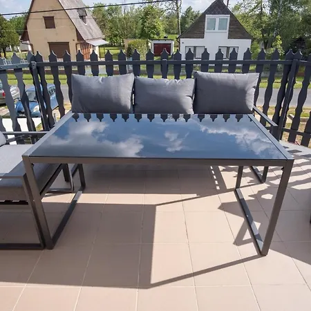 Luxvil Balaton Private Pool Nyaraló Balatonkeresztúr