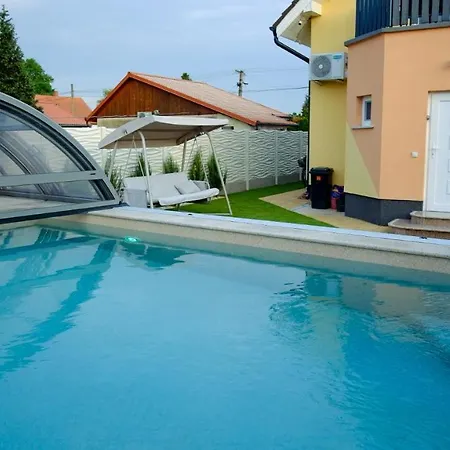 بيت للعطل Luxvil