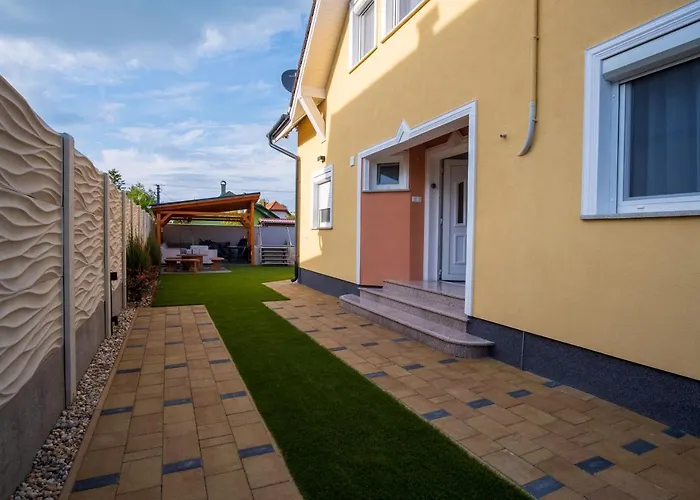 Luxvil * Balatonkeresztúr