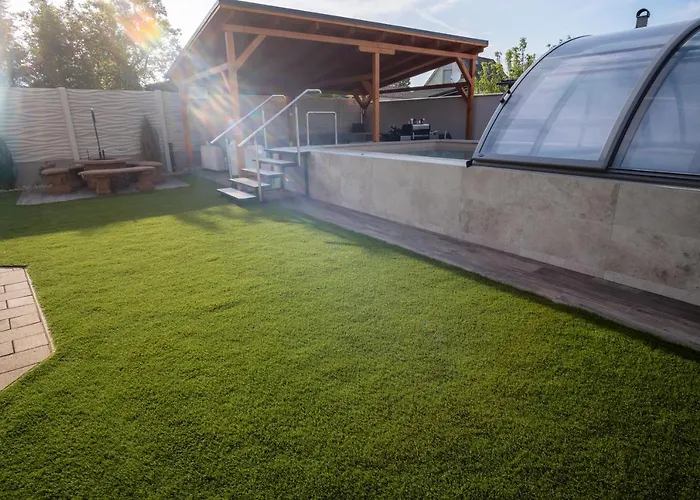 Nyaraló Luxvil Balatonkeresztúr