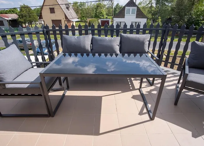 Luxvil Nyaraló Balatonkeresztúr